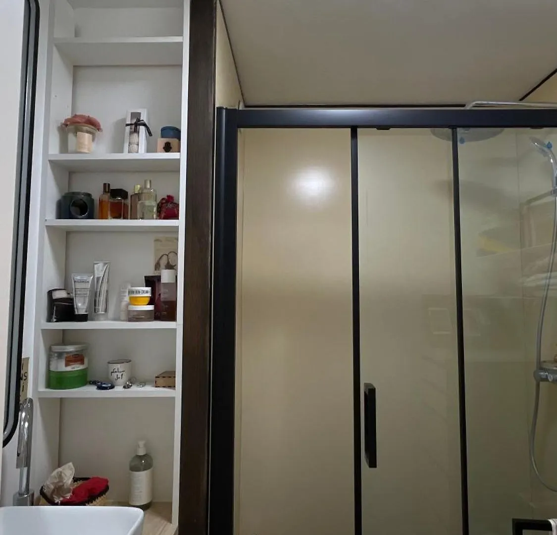 Appartement Ensoleille Et Central A Marseille 0*,  France